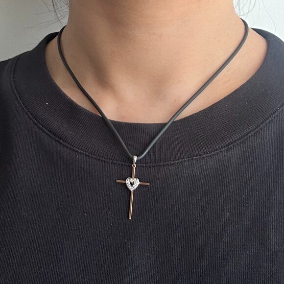 BRAND NEW Diamond Cross Pendant Necklace & Leather Chain MOTHER'S DAY GIFT - Picture 6 of 6